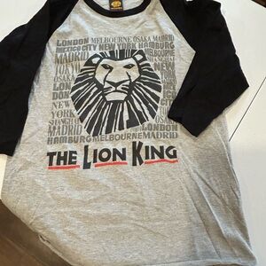 Women’s Lion King Raglan Shirt - Black and Gray